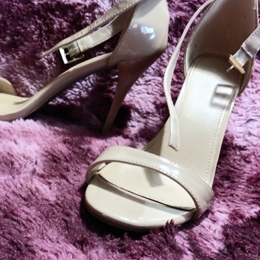 Nude heels